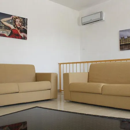 Camo House בית נופש